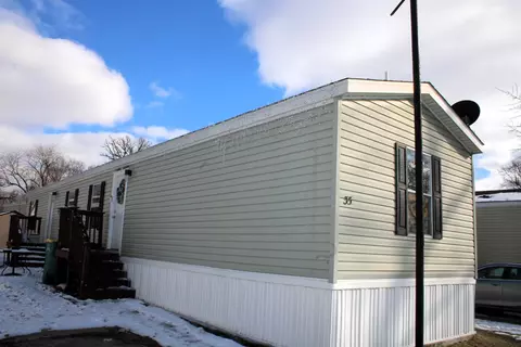 35 Cedar St, Minooka, IL 60447