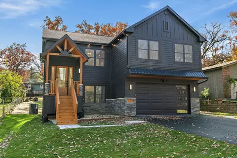 8611 Dorr Rd, Wonder Lake, IL 60097