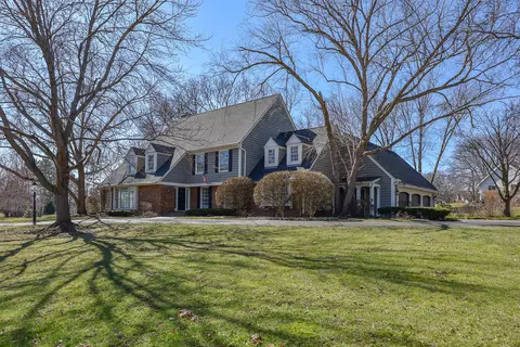 688 Thompsons Way, Inverness, IL 60067