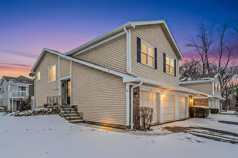86 Silver Tree Cir, Cary, IL 60013
