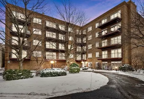 901 Hinman Ave #5F, Evanston, IL 60202