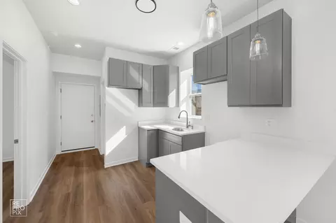 Entry Way - 1624 W Pershing Rd, Chicago, IL 60609 photo 1 of 2