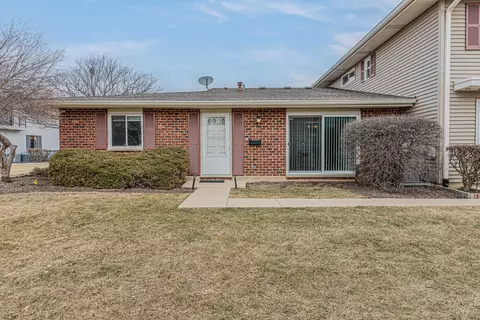 222 Nauset Ln #222, Schaumburg, IL 60194