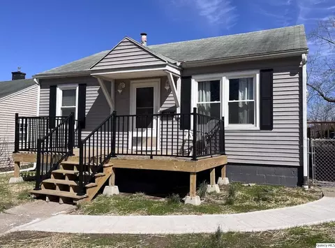 1422 N 7th St, Quincy, IL 62301