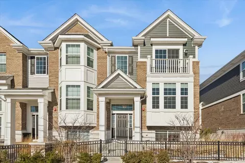 9272 143rd St, Orland Park, IL 60462