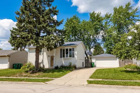 212 Pell Ave, Romeoville, IL 60446