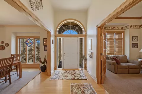 Entry Way - 117 Fox Trot, Dixon, IL 61021 photo 1 of 7