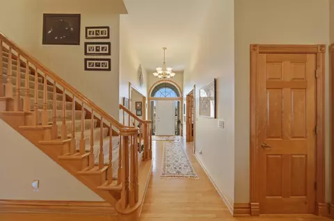 Entry Way - 117 Fox Trot, Dixon, IL 61021 photo 3 of 7