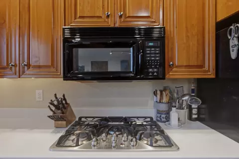 Kitchen - 117 Fox Trot, Dixon, IL 61021 photo 4 of 5