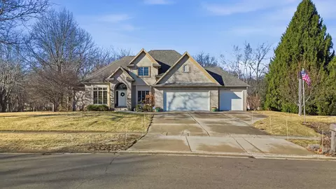 Exterior - 117 Fox Trot, Dixon, IL 61021 photo 4 of 9