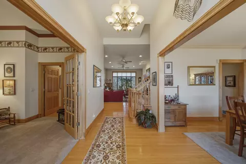 Entry Way - 117 Fox Trot, Dixon, IL 61021 photo 4 of 7