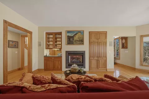 Living - 117 Fox Trot, Dixon, IL 61021 photo 4 of 6