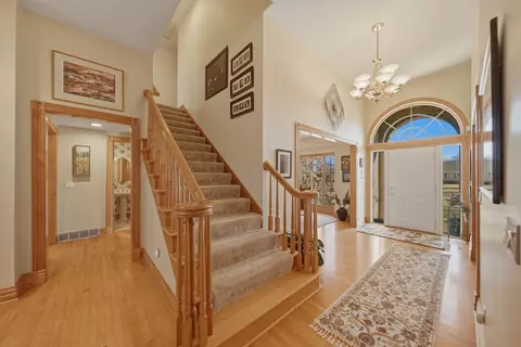 Entry Way - 117 Fox Trot, Dixon, IL 61021 photo 2 of 7