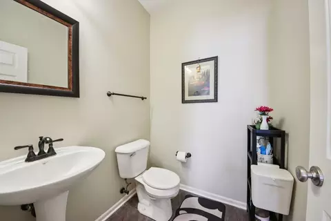 Entry Way - 424 Acushnet St, Elgin, IL 60124 photo 2 of 2