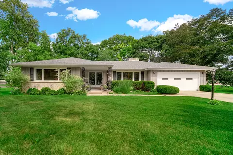 399 Knollwood Ct, Palatine, IL 60067