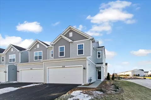 306 Kingsport Dr, South Elgin, IL 60177