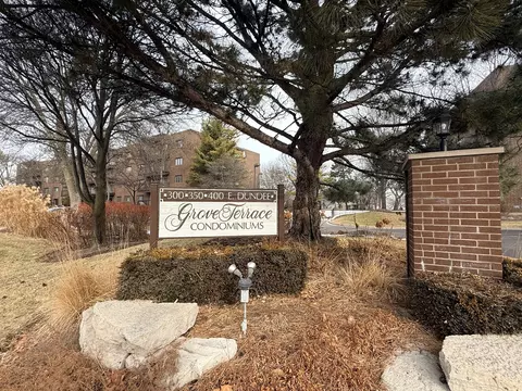 300 E Dundee Rd #403A, Buffalo Grove, IL 60089
