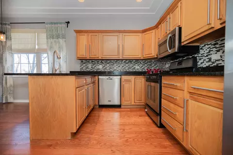 Kitchen - 25902 Derby Dr, Monee, IL 60449 photo 4 of 5