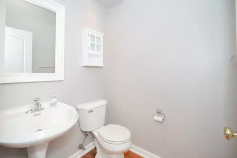 Bath - 25902 Derby Dr, Monee, IL 60449 photo 1 of 4