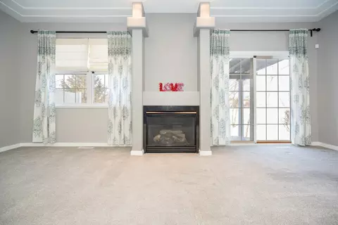 Living - 25902 Derby Dr, Monee, IL 60449 photo 5 of 5