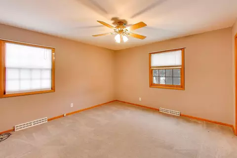 Bedroom - 6212 Main St, Union, IL 60180 photo 1 of 7