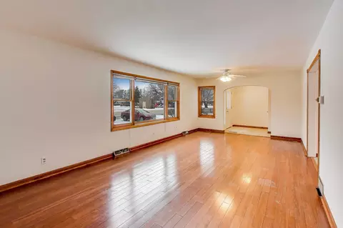 Living - 6212 Main St, Union, IL 60180 photo 1 of 2