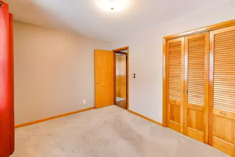 Bedroom - 6212 Main St, Union, IL 60180 photo 5 of 7