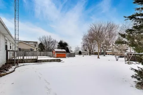 Exterior - 6212 Main St, Union, IL 60180 photo 5 of 6