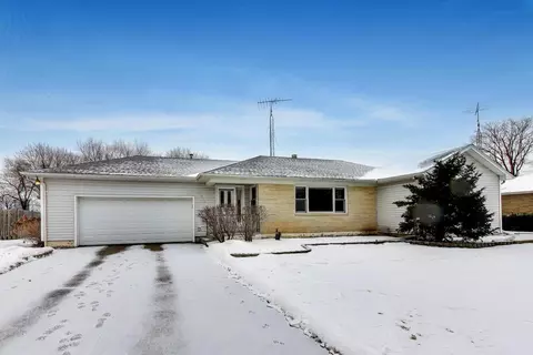 6212 Main St, Union, IL 60180