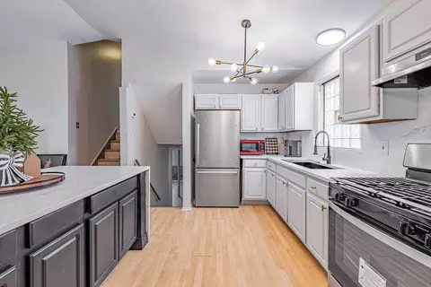 Kitchen - 1138 E 151st St, Dolton, IL 60419 photo 3 of 3