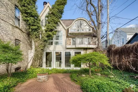 1706 N Fern Ct, Chicago, IL 60614