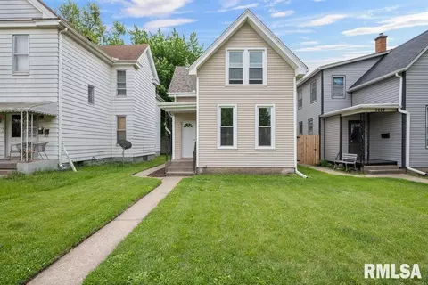 2025 W 3rd St, Davenport, IA 52802
