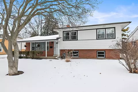 925 S Chestnut Ave, Arlington Heights, IL 60005