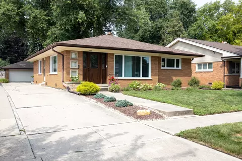 9808 S 51st Ave, Oak Lawn, IL 60453