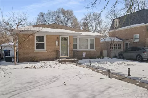 517 S Ardmore Ave, Villa Park, IL 60181