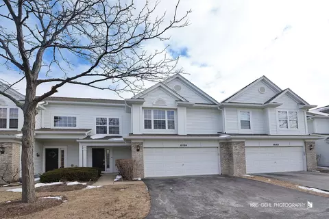 10584 Scott Dr, Huntley, IL 60142