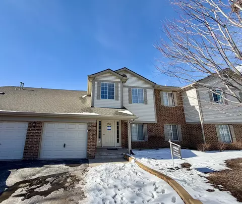 1744 Chesapeake Ln #4, Schaumburg, IL 60193