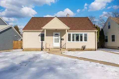 202 N Oakwood Ave, Willow Springs, IL 60480