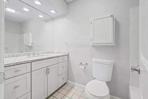 Bath - 395 Washington Blvd, Hoffman Estates, IL 60169 photo 2 of 2