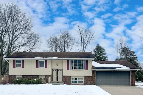 1715 Bryan St, Normal, IL 61761