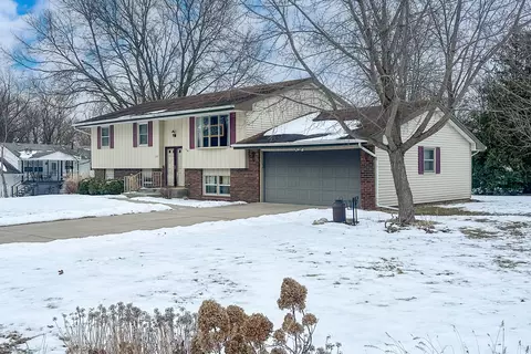 Exterior - 1715 Bryan St, Normal, IL 61761 photo 4 of 12