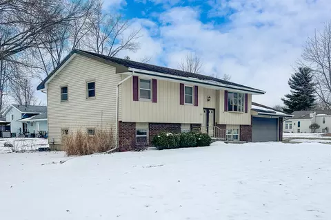 Exterior - 1715 Bryan St, Normal, IL 61761 photo 10 of 12
