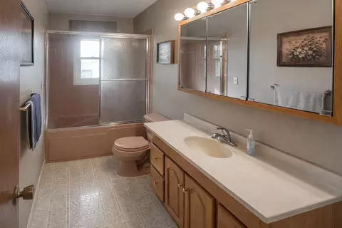 Bath - 1715 Bryan St, Normal, IL 61761 photo 1 of 5