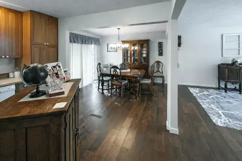 Dining - 1715 Bryan St, Normal, IL 61761 photo 2 of 7