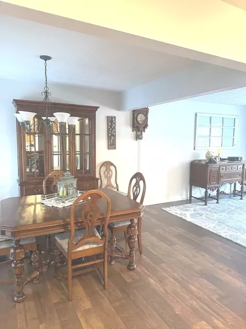 Dining - 1715 Bryan St, Normal, IL 61761 photo 5 of 7