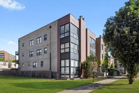 Exterior - 450 E Bowen Ave #2W, Chicago, IL 60653 photo 3 of 4