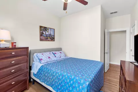 Bedroom - 450 E Bowen Ave #2W, Chicago, IL 60653 photo 5 of 5