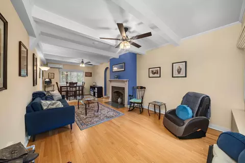 Living - 1157 E 56th St #3, Chicago, IL 60637 photo 1 of 3