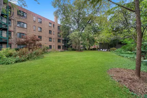 Exterior - 1157 E 56th St #3, Chicago, IL 60637 photo 2 of 2
