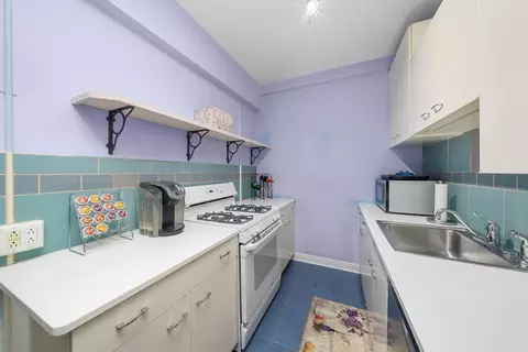 Kitchen - 1157 E 56th St #3, Chicago, IL 60637 photo 2 of 2
